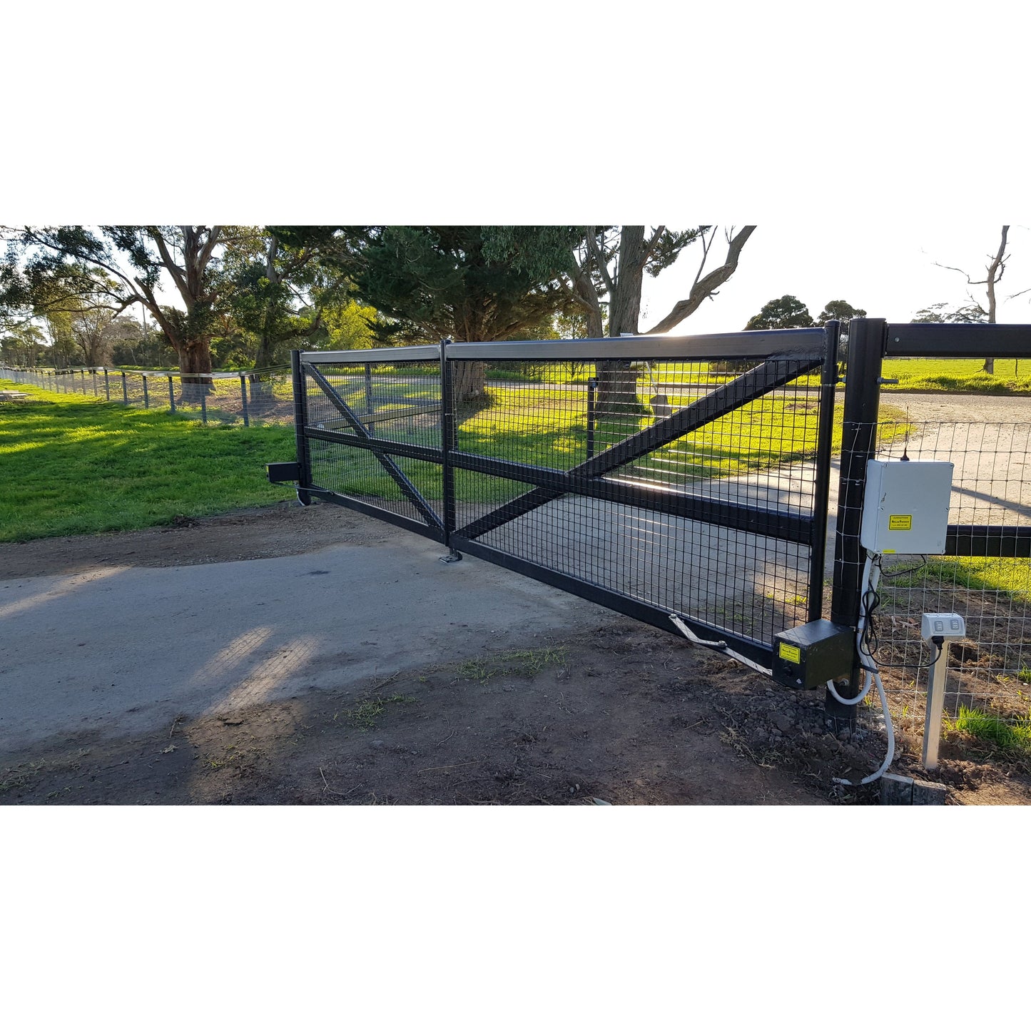 Double Swing Gate