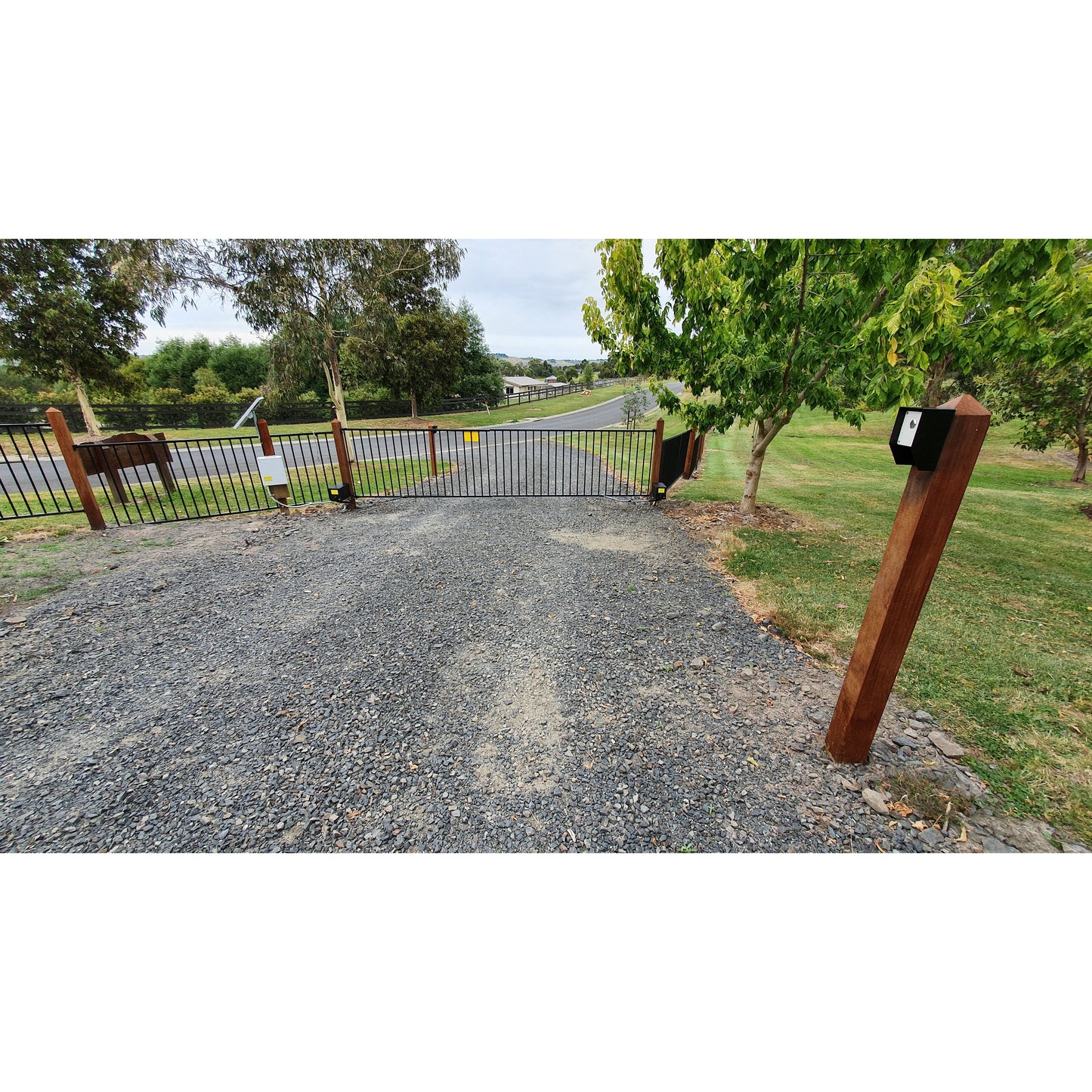Double Swing Gate